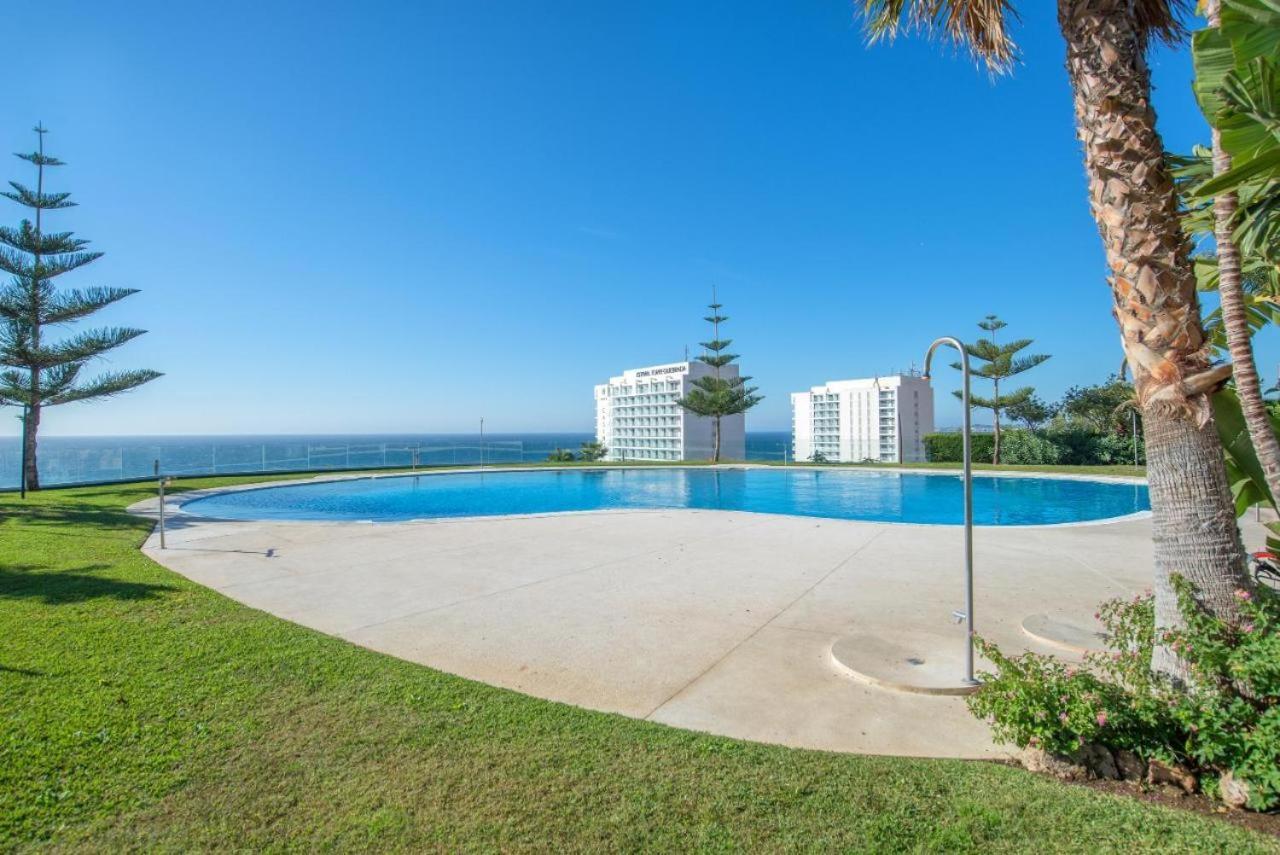 Beach And Pool Holidays At The Grand Coloso Apartment Benalmádena Exterior foto