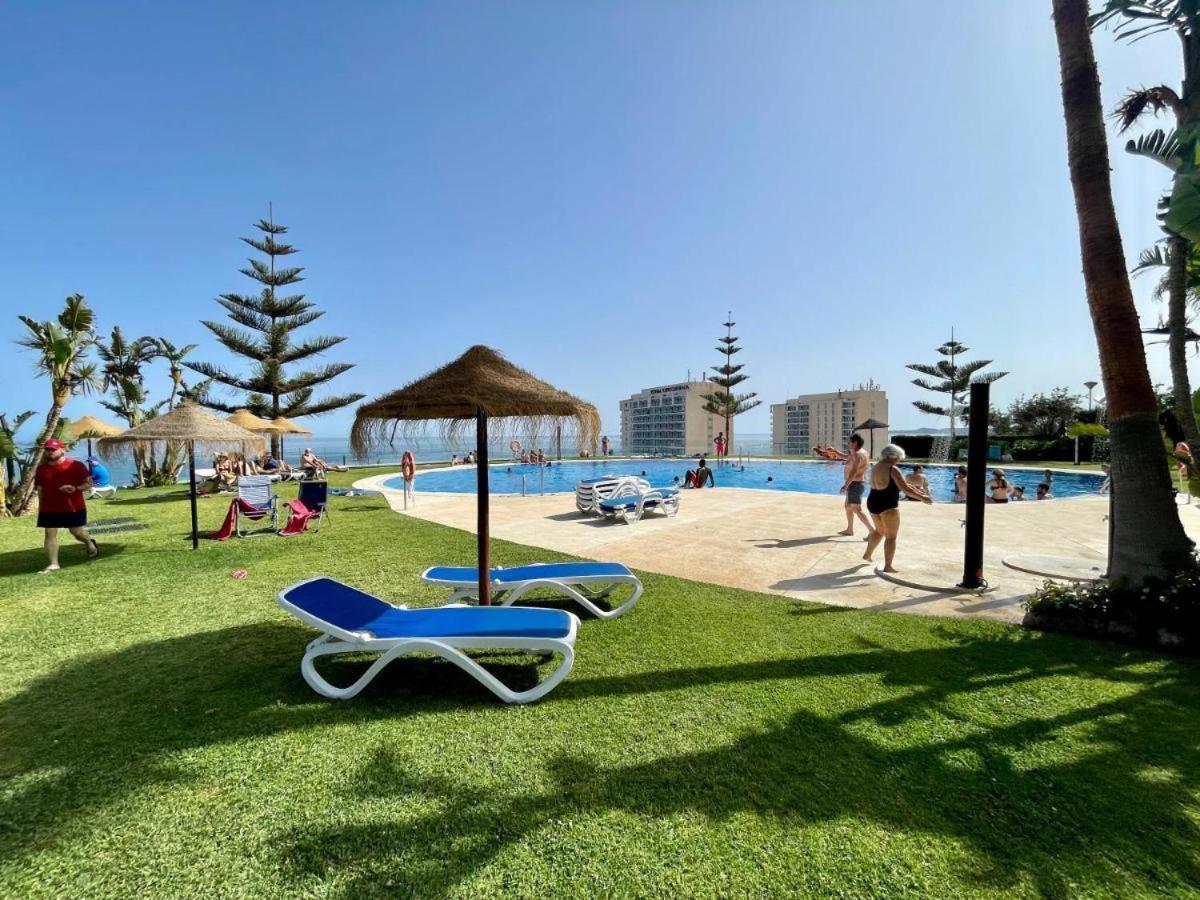 Beach And Pool Holidays At The Grand Coloso Apartment Benalmádena Exterior foto